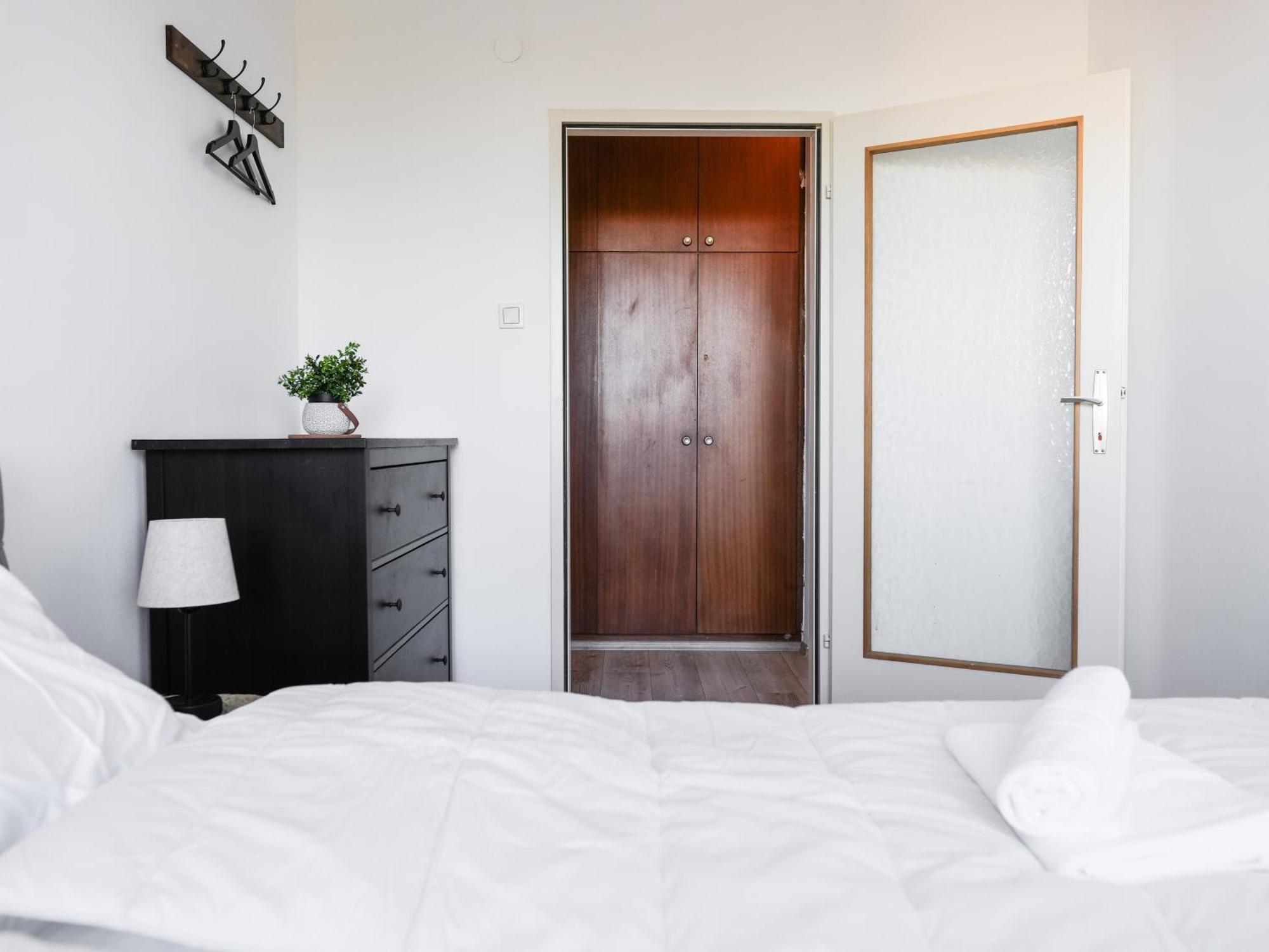 Spacious Apartments With View & Free Parking Wiener Neustadt Exterior foto